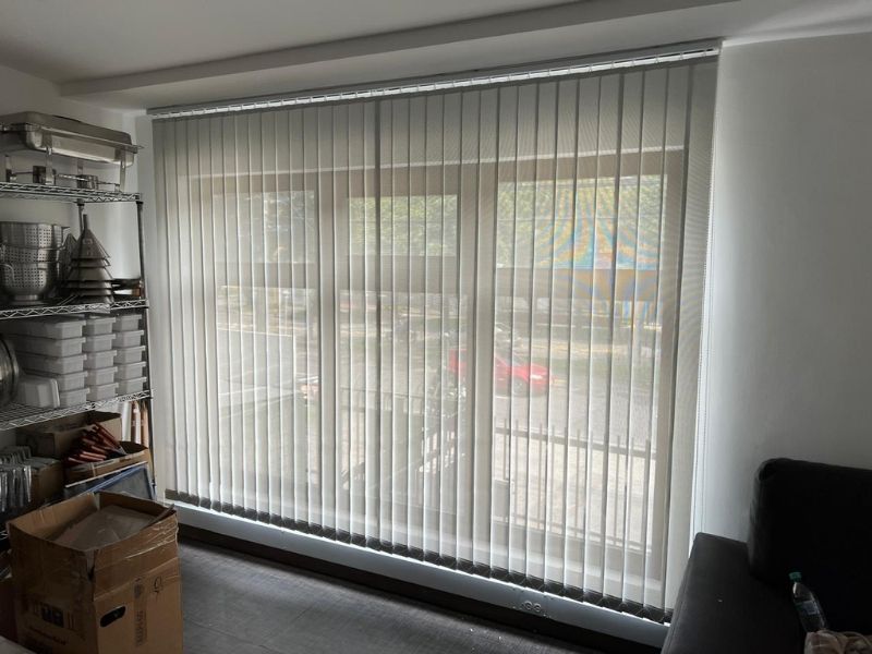 cortinas para oficinas en la calera